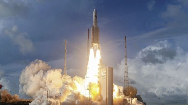 ARIANE 5 ROCKET LAUNCHES NEW EUROPEAN METEOSAT SATELLITE, TWO INTELSAT COMSATS