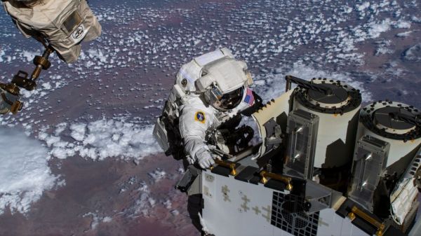 Watch 2 astronauts perform 1st spacewalk of 2023 at space station today