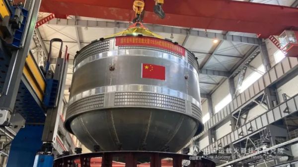 CHINA BUILDS HUGE PROPELLANT TANK FOR MASSIVE FUTURE ROCKET