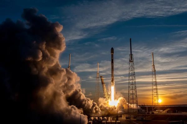 SpaceX experiencing problems with first upgraded Starlink V2 satellites