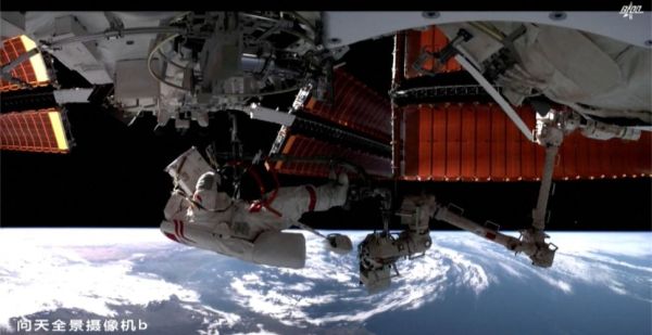 CHINA'S SHENZHOU 15 ASTRONAUTS QUIETLY CONDUCT 3RD SPACEWALK