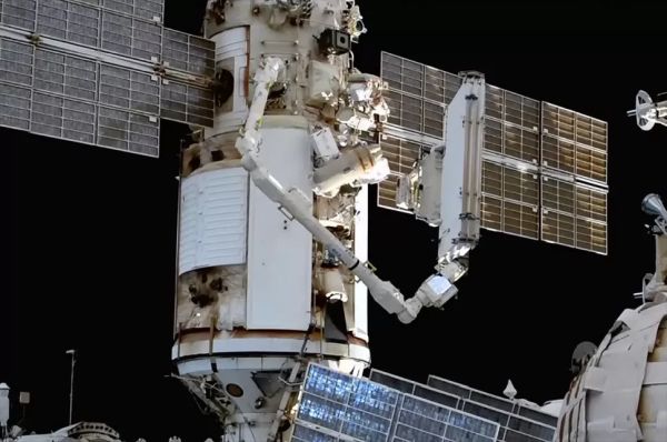 RUSSIAN COSMONAUTS RELOCATE RADIATOR ON INTERNATIONAL SPACE STATION SPACEWALK