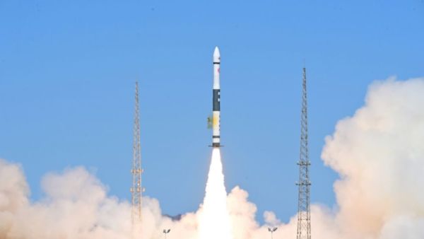 CHINA LAUNCHES 4 COMMERCIAL WEATHER SATELLITES TO ORBIT 