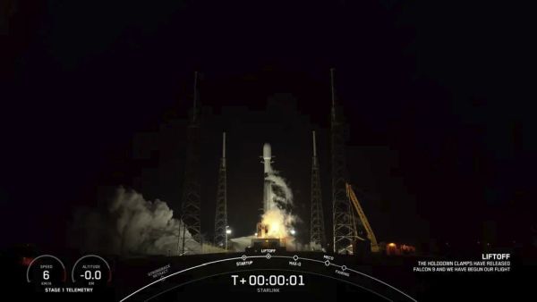 SPACEX LAUNCHES 22 STARLINK SATELLITES TOWARD ORBIT