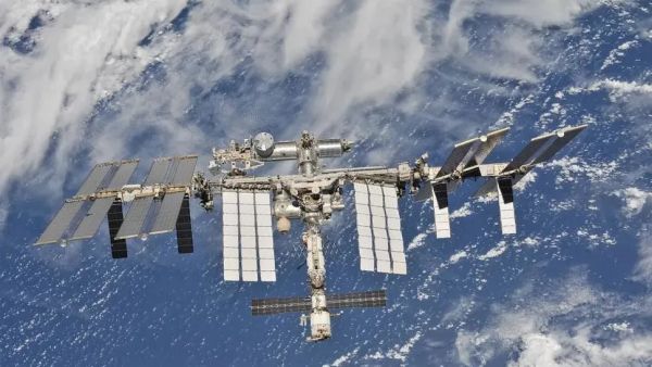 NASA WANTS MORE 'SPACE TUG' IDEAS TO DEORBIT THE INTERNATIONAL SPACE STATION IN A FIERY FINALE