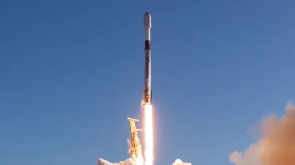 AMAZON BUYS SPACEX ROCKET LAUNCHES FOR KUIPER SATELLITE INTERNET PROJECT