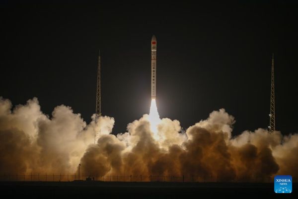 CHINA'S COMMERCIAL CERES-1 Y9 ROCKET LAUNCHES NEW SATELLITES