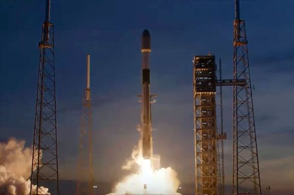 SPACEX LAUNCHES 23 STARLINK SATELLITES FROM FLORIDA
