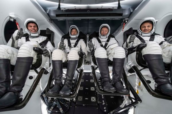 ASTRONAUTS READY FOR FIRST, ALL-EUROPEAN MISSION TO THE INTERNATIONAL SPACE STATION