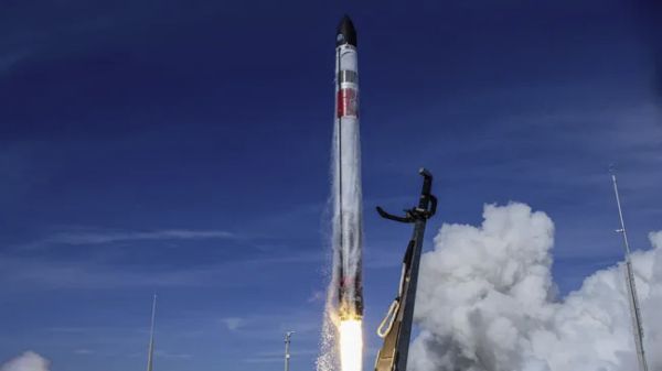WATCH ROCKET LAB LAUNCH 4 PRIVATE SATELLITES, RECOVER BOOSTER EARLY JAN. 31