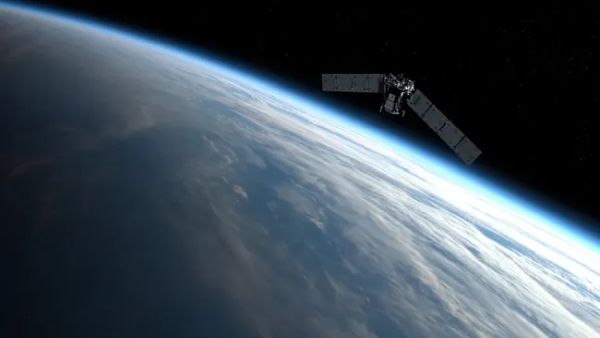 NEAR MISS! NASA SATELLITE, DEAD RUSSIAN SPACECRAFT ZOOM PAST EACH OTHER IN ORBIT
