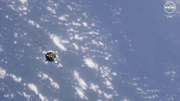 WATCH LIVE AS RUSSIAN SOYUZ SPACECRAFT CARRYING 3 SPACEFLYERS DEPARTS THE ISS TONIGHT