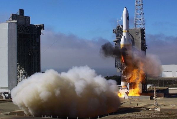 NEW SPY-SATELLITE CONSTELLATION BEGINS LAUNCH NEXT MONTH