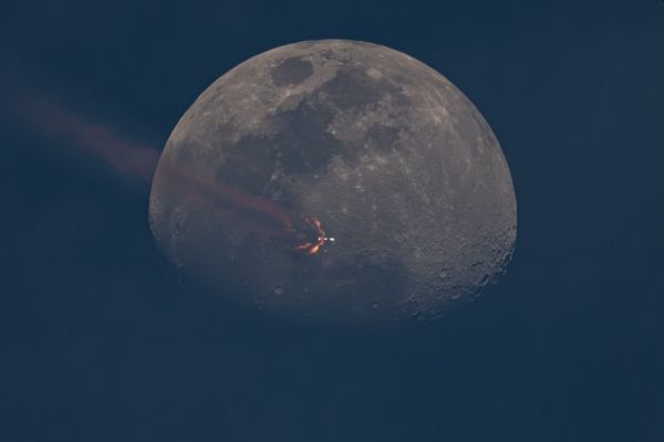 SPACEX COMPLETES 40TH FALCON 9 LAUNCH OF THE YEAR WITH STARLINK MISSION