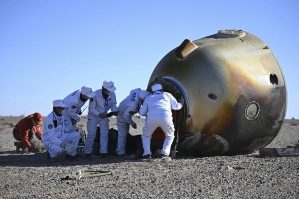 CHINESE ASTRONAUTS RETURN TO EARTH AFTER 6 MONTHS ON SPACE STATION