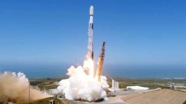 SPACEX FALCON 9 ROCKET LAUNCHES 2 SATELLITES ON RECORD-TYING 20TH FLIGHT