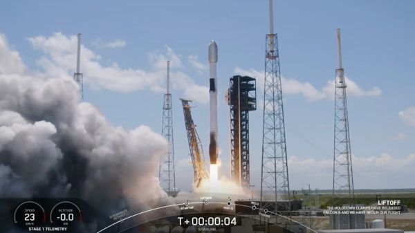 SPACEX LAUNCHES 23 STARLINK SATELLITES FROM FLORIDA