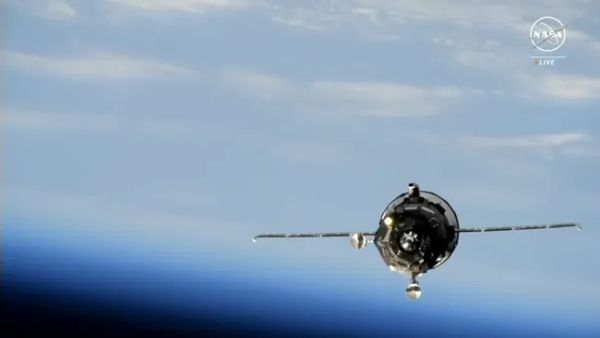 RUSSIAN PROGRESS 88 CARGO SHIP DOCKS AT ISS CARRYING TONS OF FRESH SUPPLIES